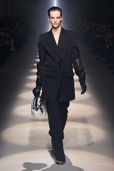 Look 42